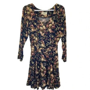 LE Chateau Vintage Looking Dress with belt and  fabric buttons​​